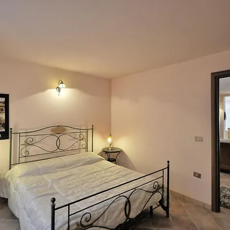 Sleeps 10 Pool Wifi * Fabro
