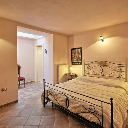 Sleeps 10 Pool Wifi * Fabro