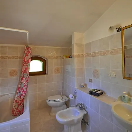 Villa Sleeps 10 Pool Wifi