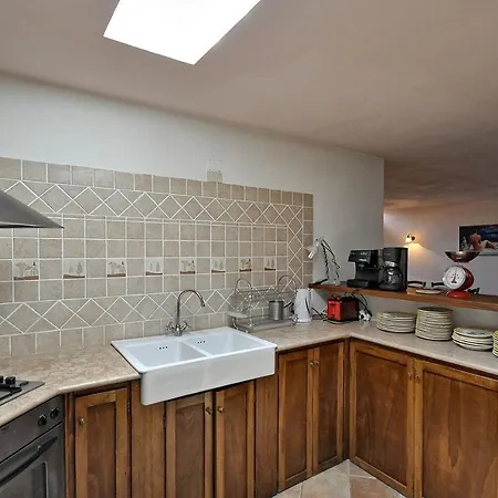 Sleeps 10 Pool Wifi Villa