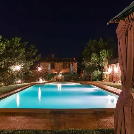Sleeps 10 Pool Wifi * Fabro